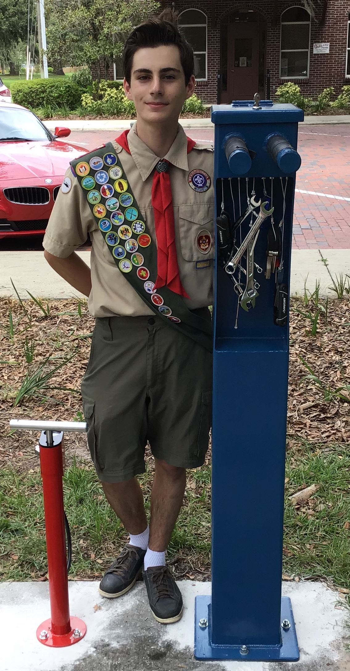 Max with bicycle repair station mid range